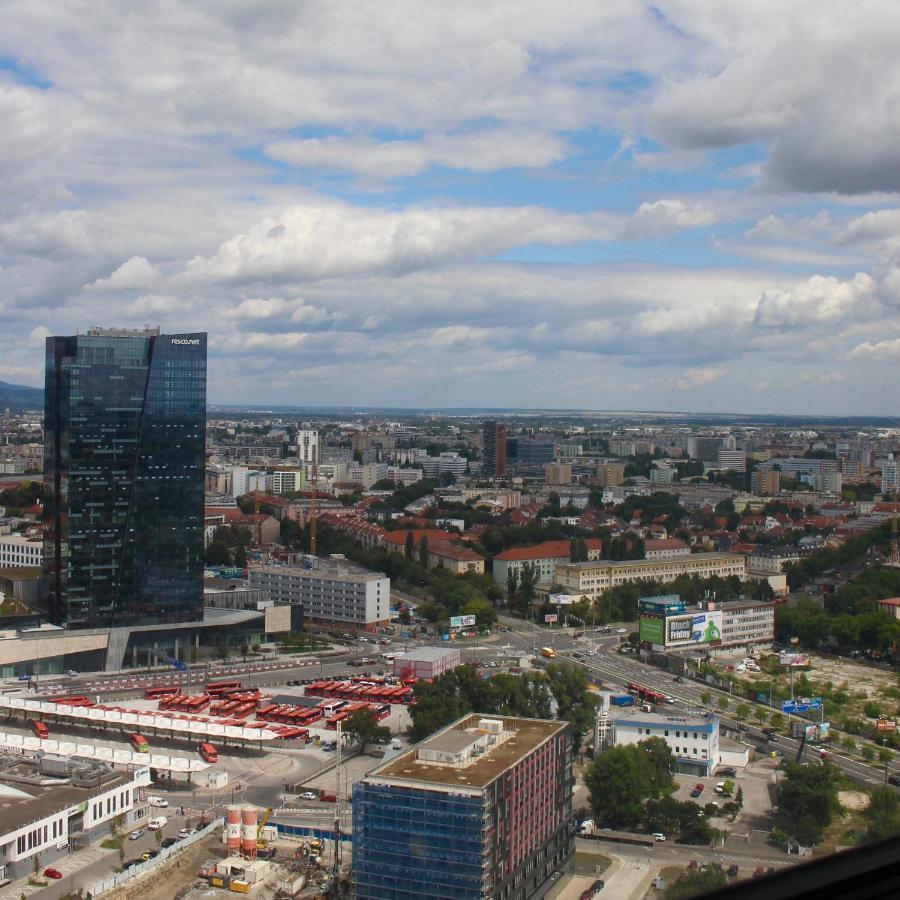 Downtown View Apartamento Bratislava Exterior foto